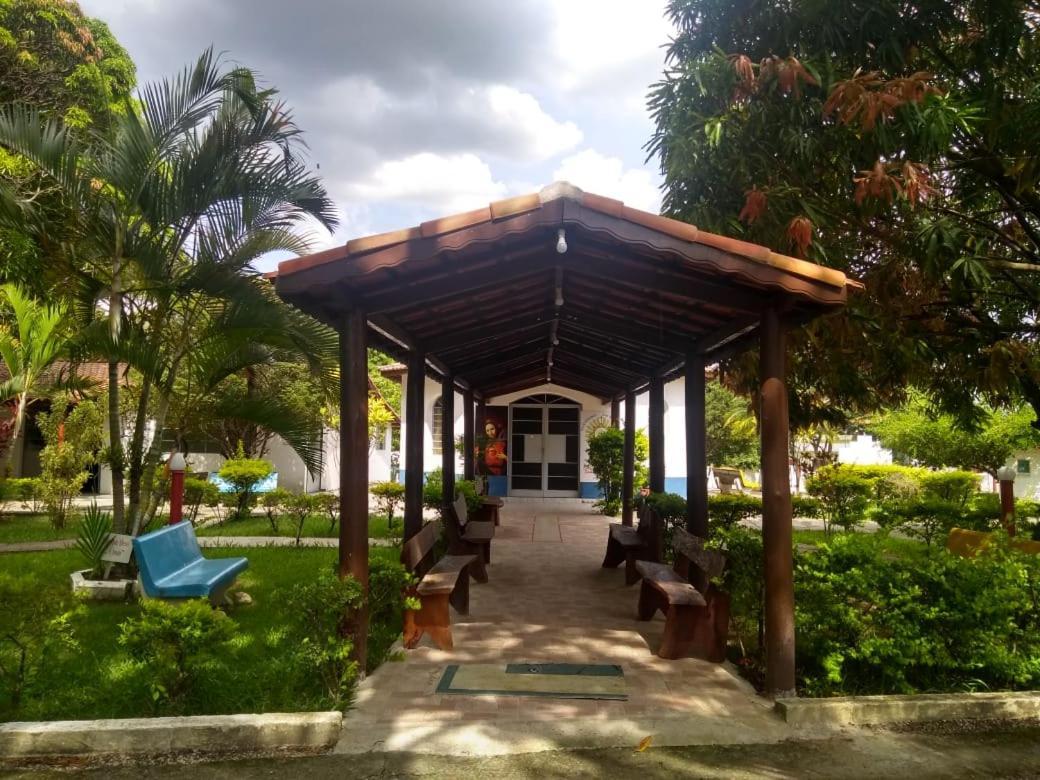 Comunidade Anuncia-Me Guaratinguetá Exterior foto